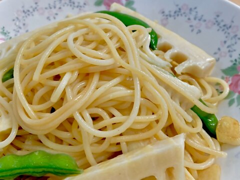 春を楽しむたけのことスナップエンドウの和風パスタ